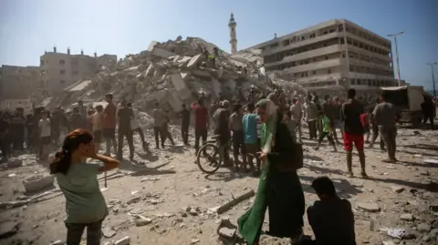Escalated Aerial Assault Continues in Gaza City